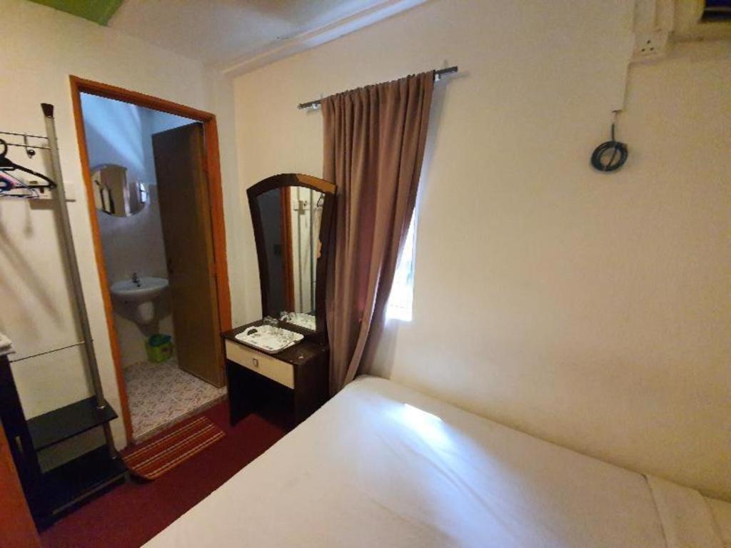 Oyo 1167 Rest And Go Hotel كلانغْ المظهر الخارجي الصورة