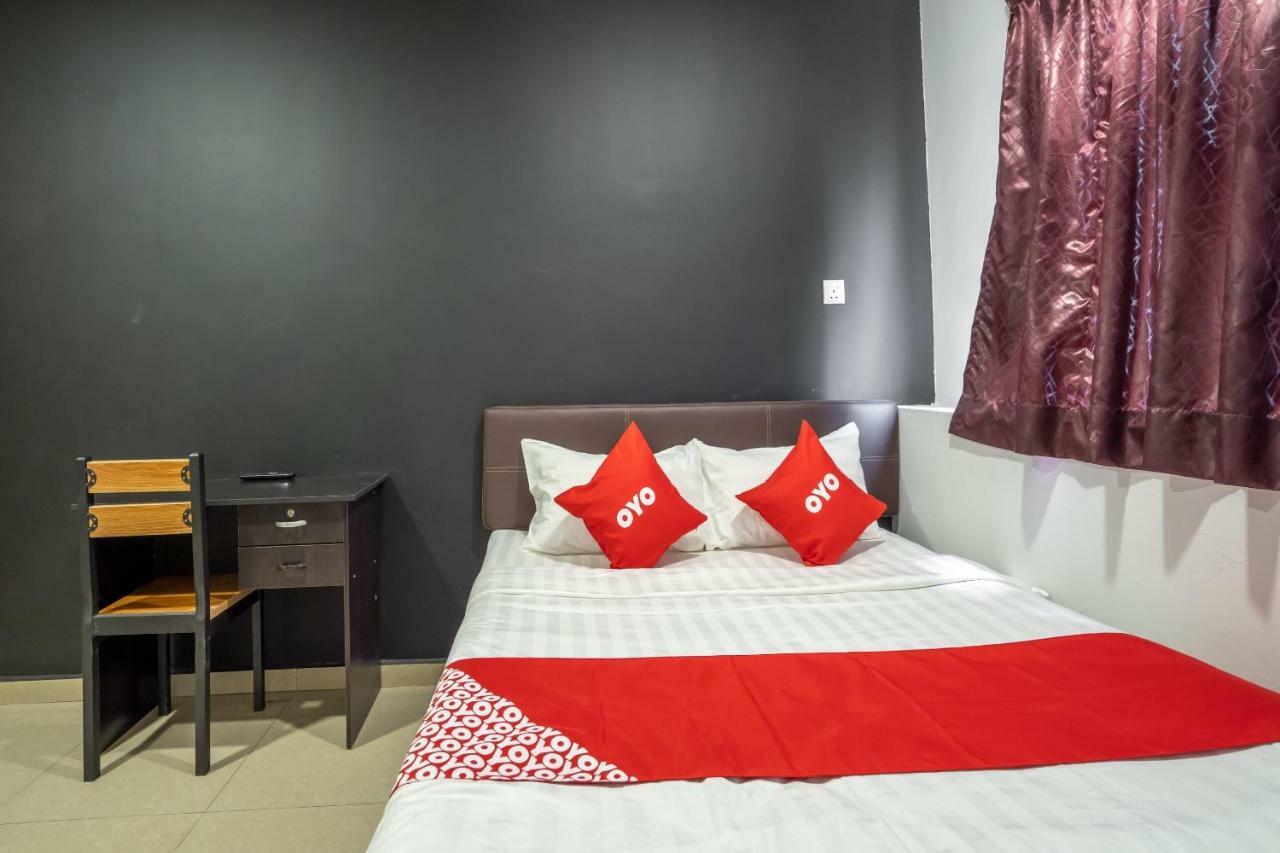 Oyo 1167 Rest And Go Hotel كلانغْ المظهر الخارجي الصورة